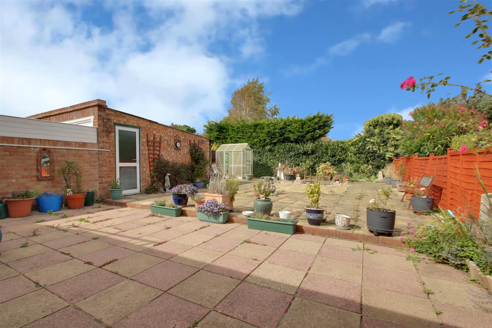 Property in Melrose Close, Worthing, West Sussex, BN13 1NY