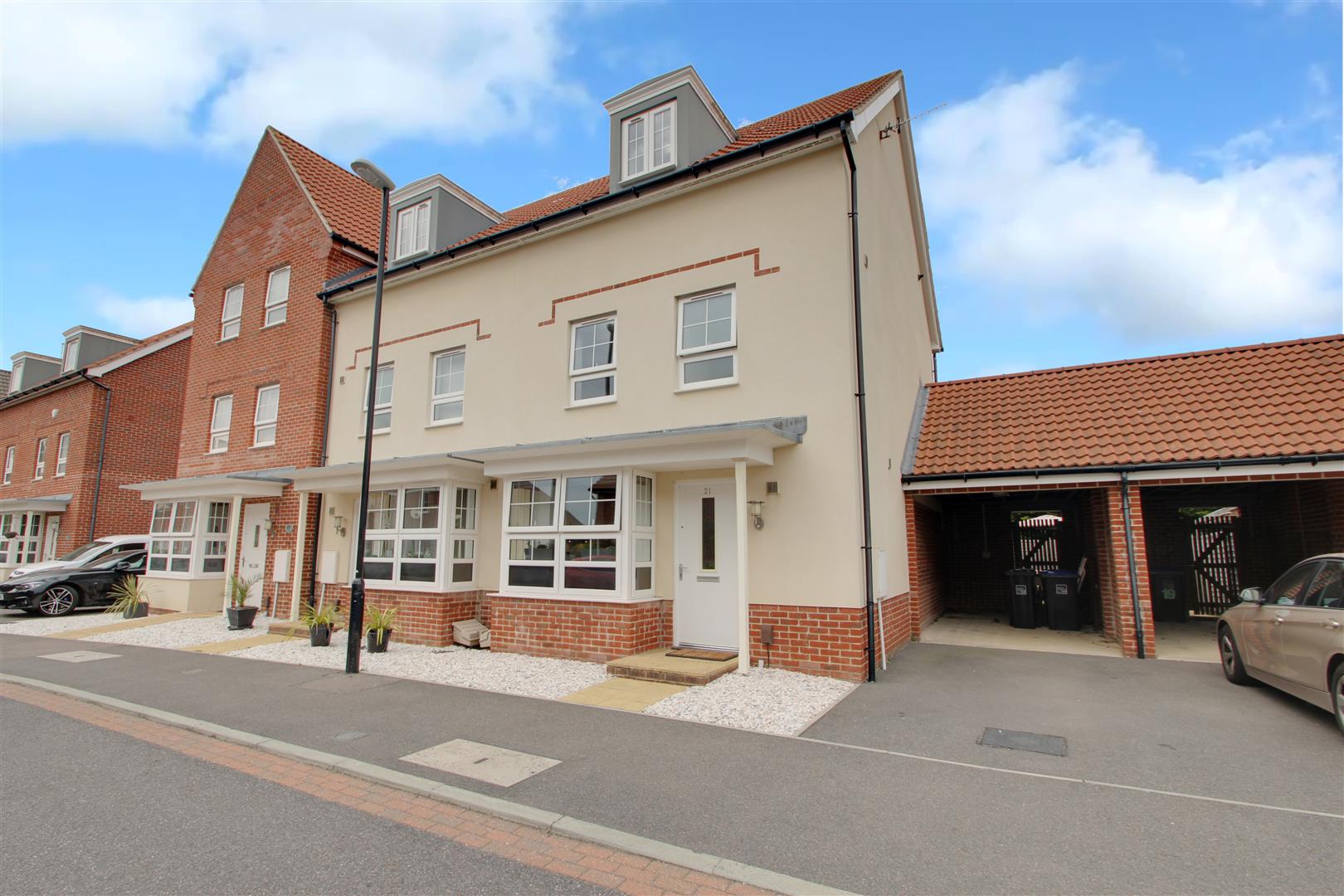 Property in Overton Road, Worthing, West Sussex, BN13 1FF