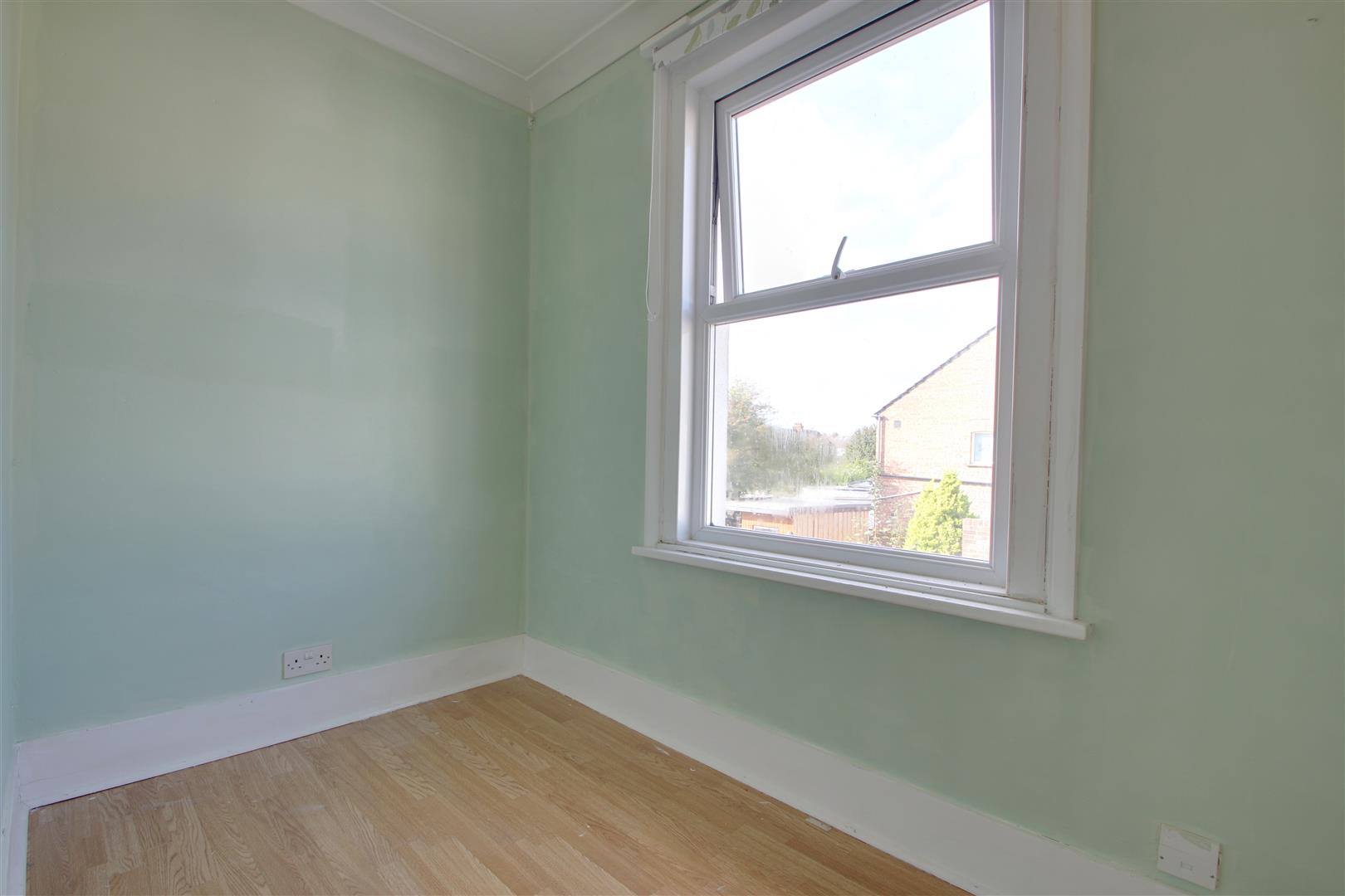 Property in Elm Grove, Worthing, West Sussex, BN11 5LJ