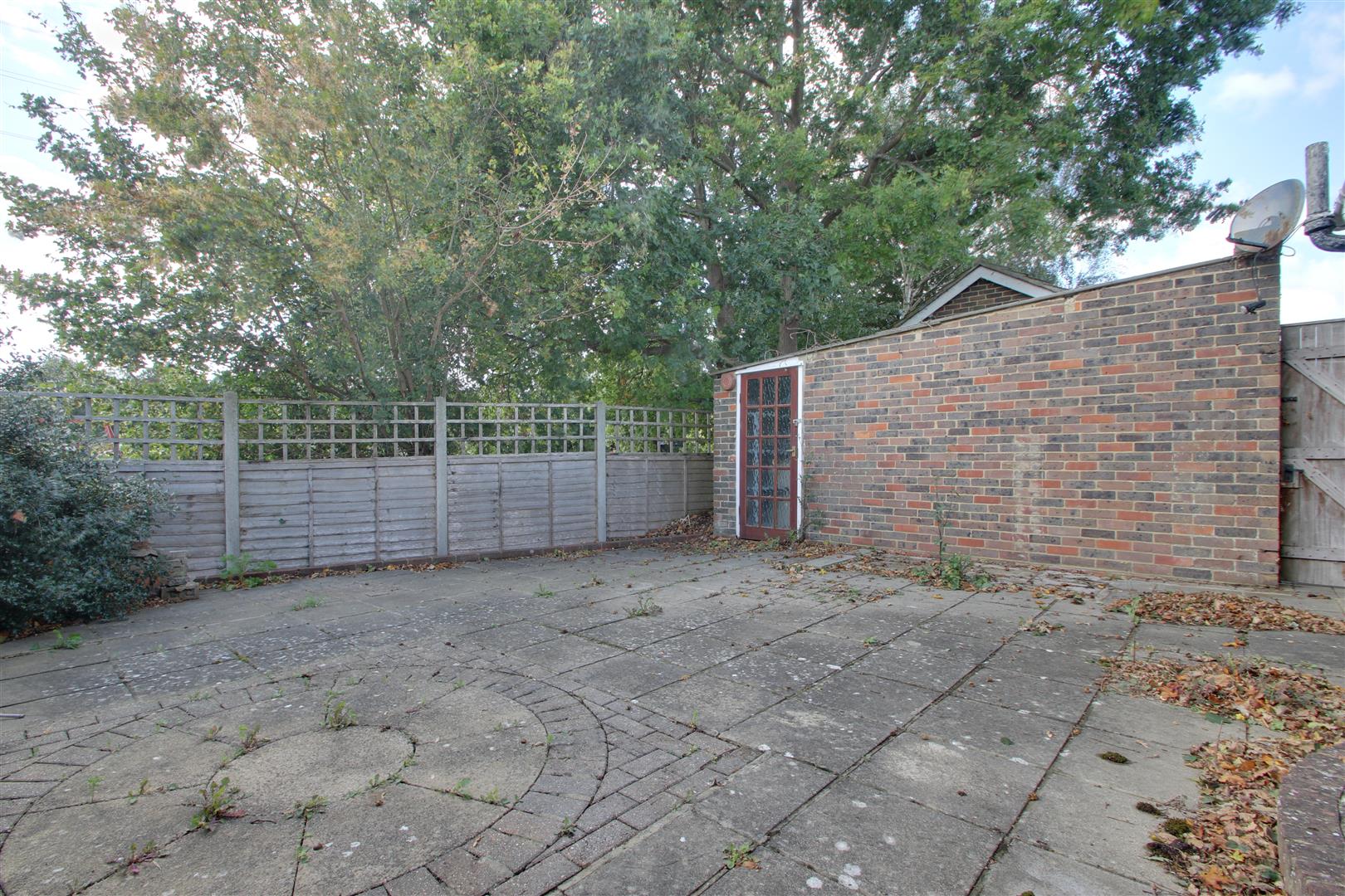 Property in Onslow Drive, Ferring, Worthing, West Sussex, BN12 5RP