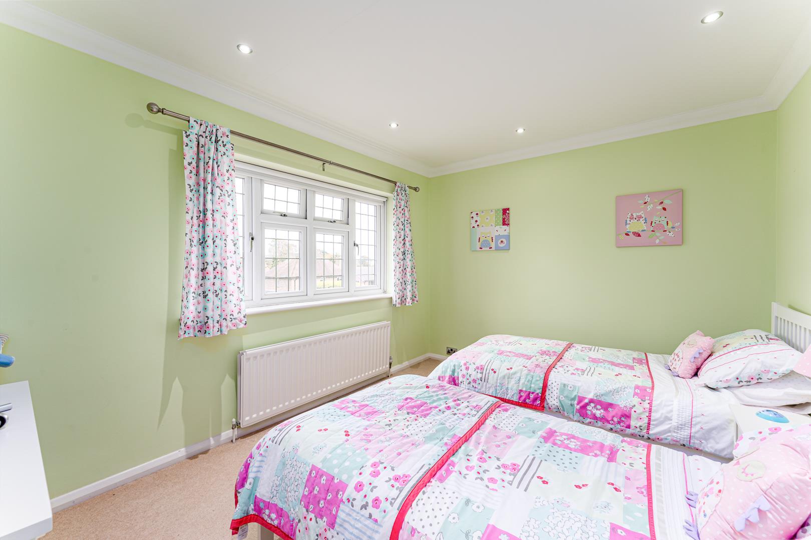 Property in First Avenue, Worthing, West Sussex, BN14 9NP