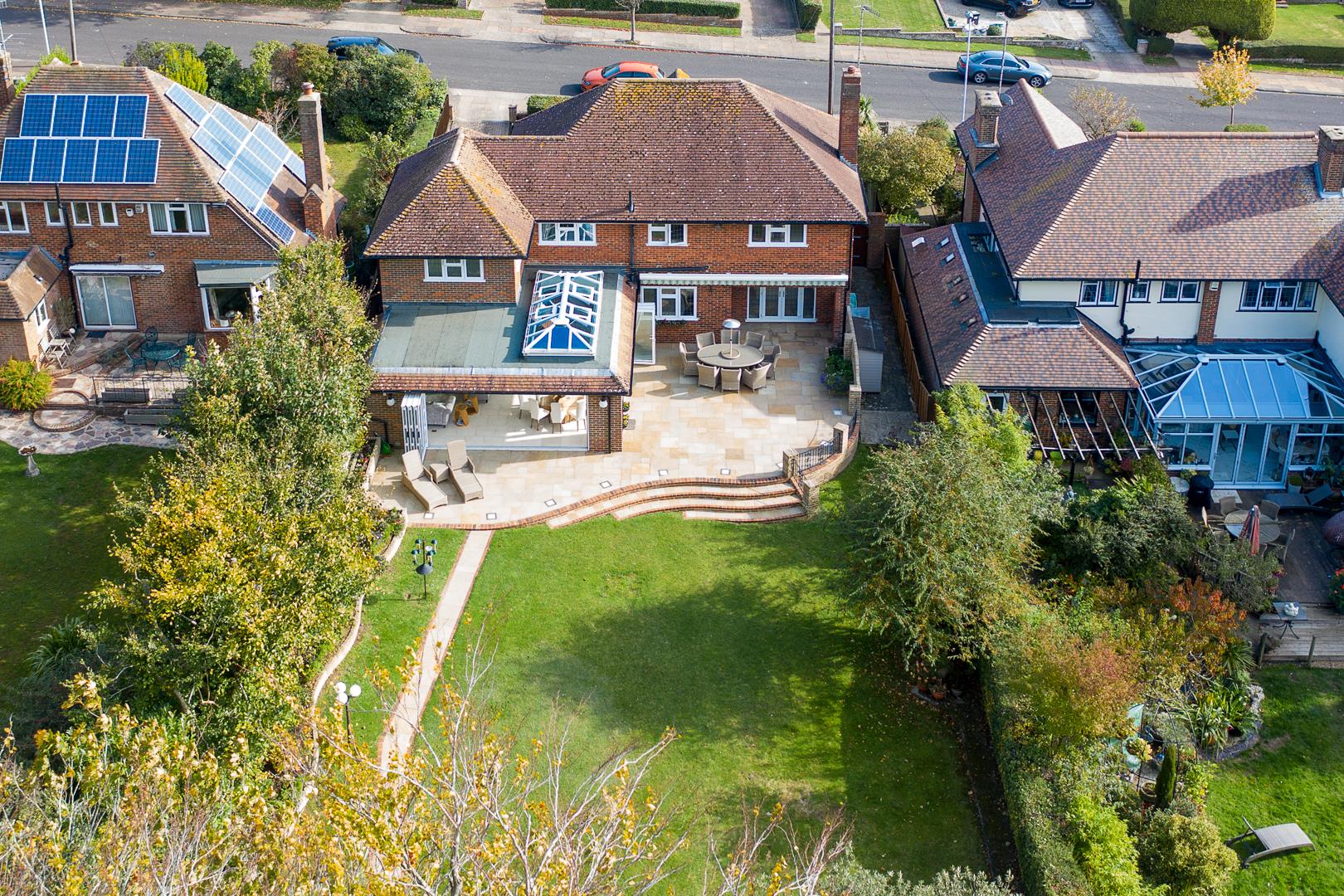 Property in First Avenue, Worthing, West Sussex, BN14 9NP