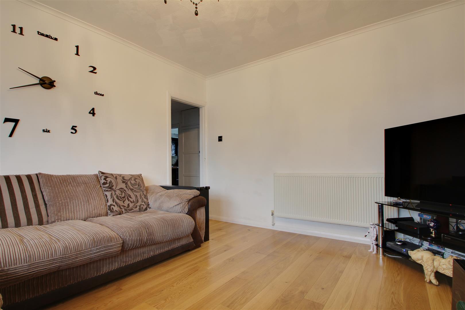 Property in Stone Lane, Worthing, West Sussex, BN13 2BG