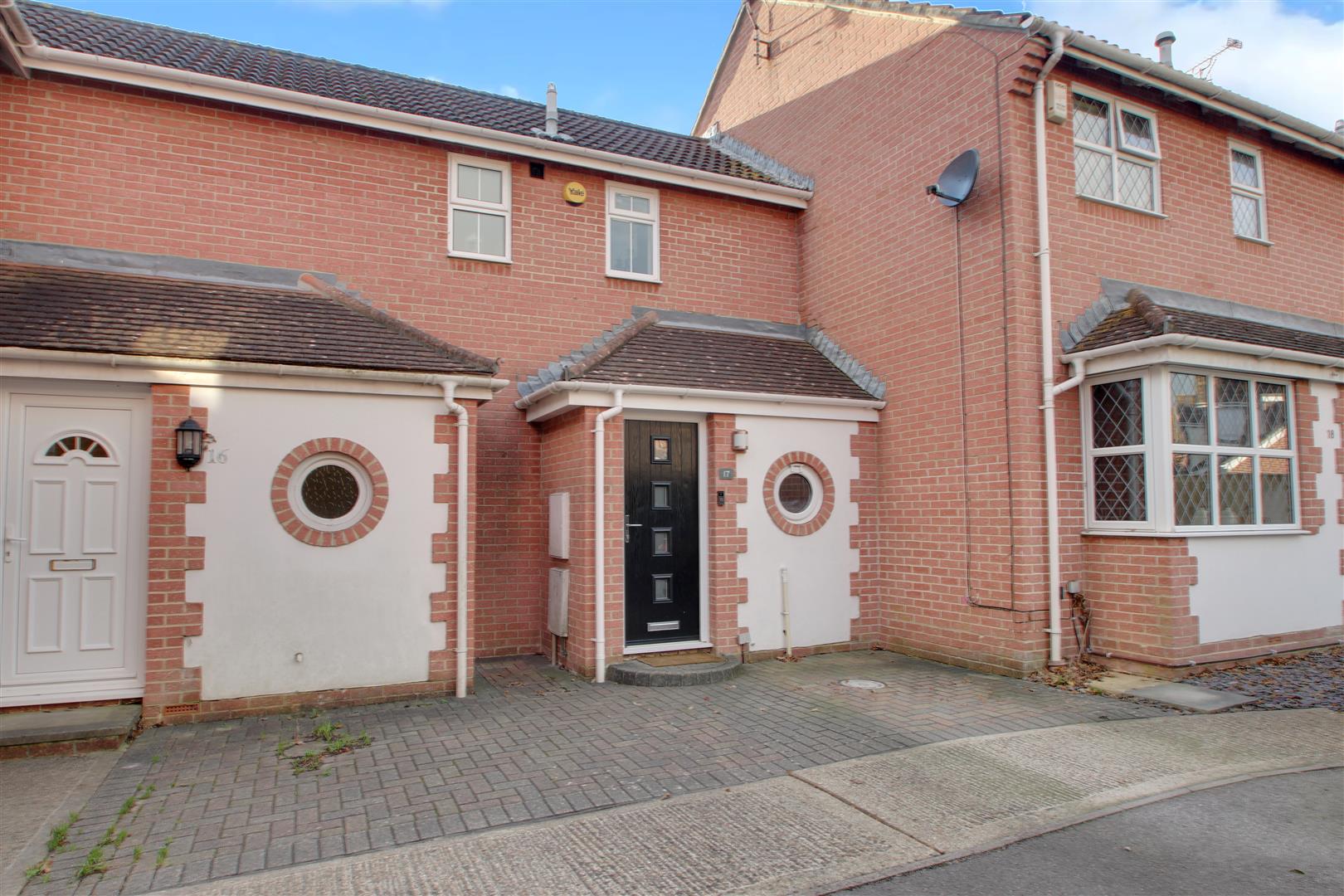 Property in Juniper Close, Worthing, West Sussex, BN13 3PR