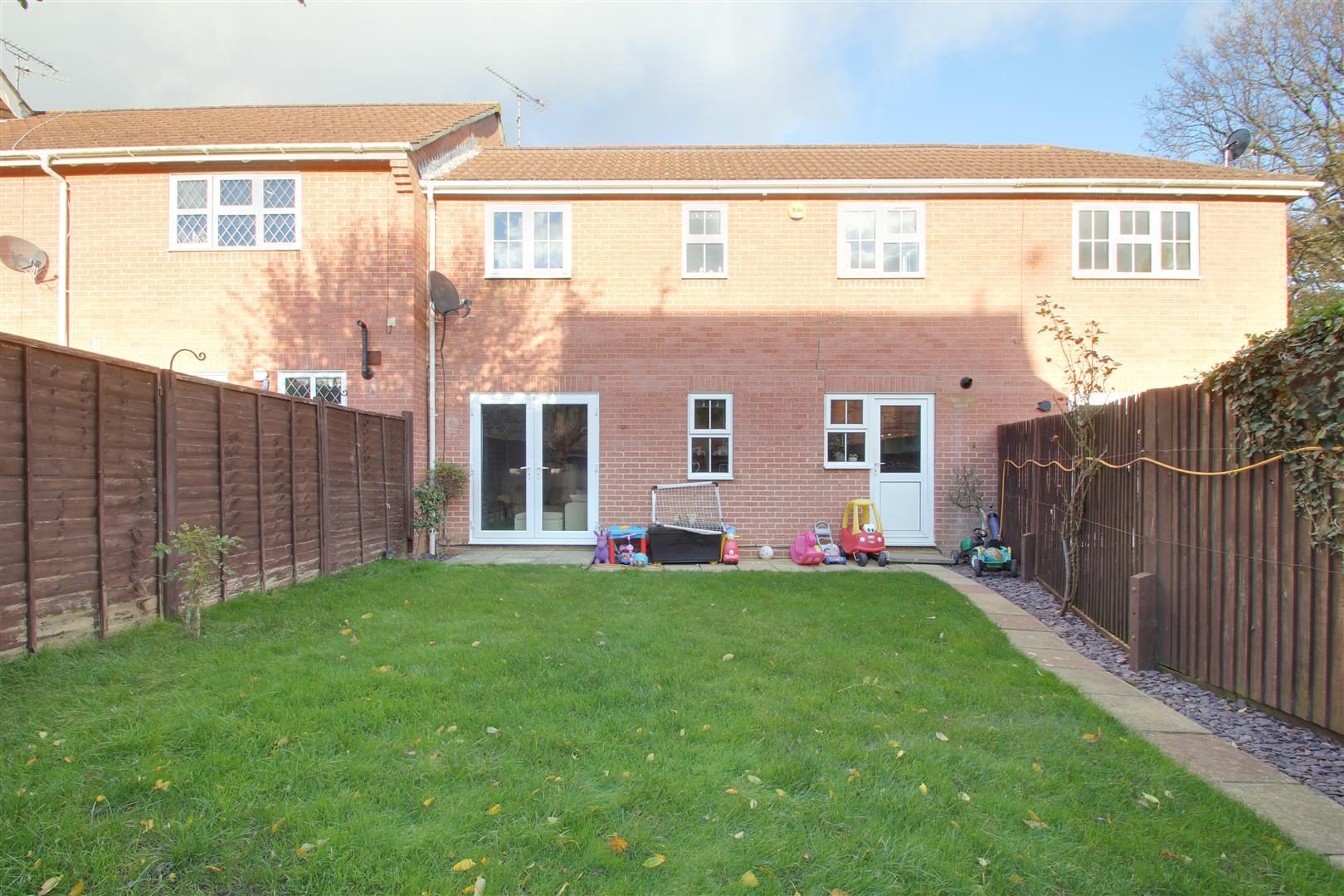 Property in Juniper Close, Worthing, West Sussex, BN13 3PR