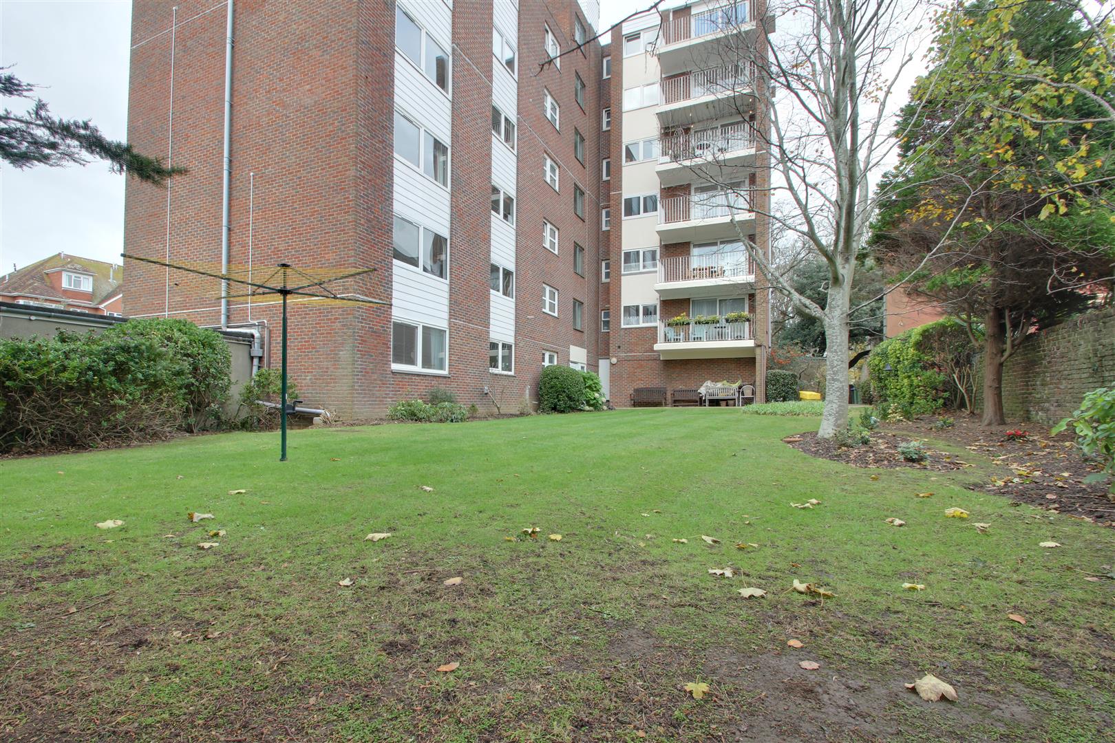 Property in Wessex Court, Tennyson Road, Worthing, West Sussex, BN11 4BP