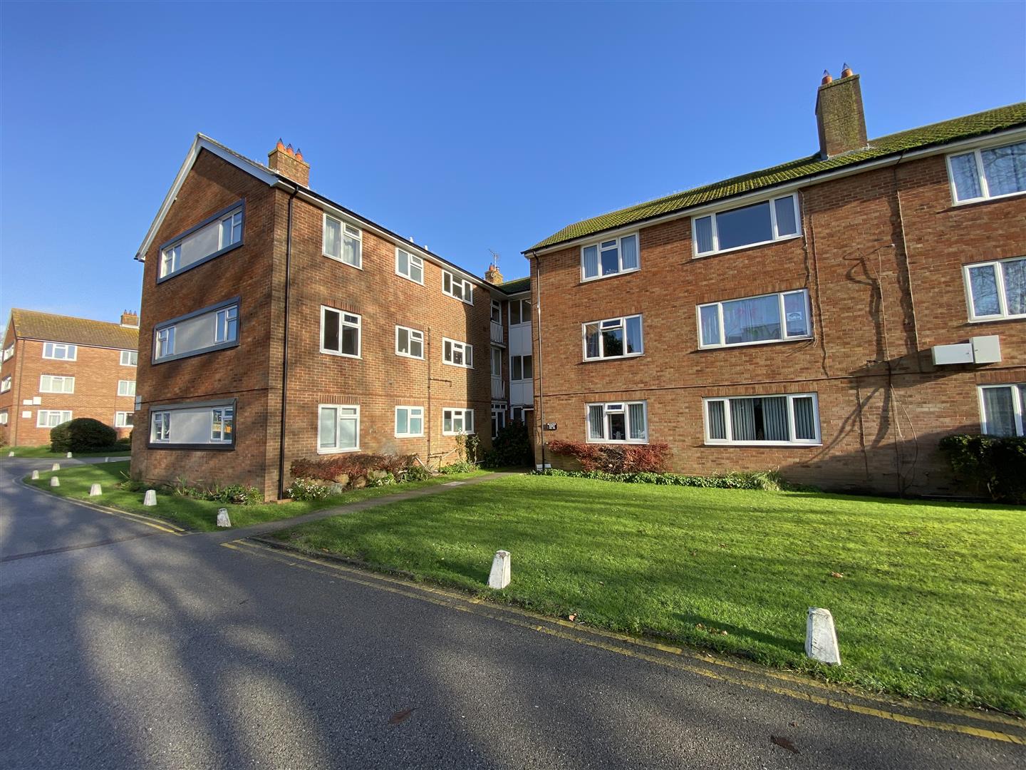 Property in Meadway Court, The Boulevard, Worthing, West Sussex, BN13 1PP