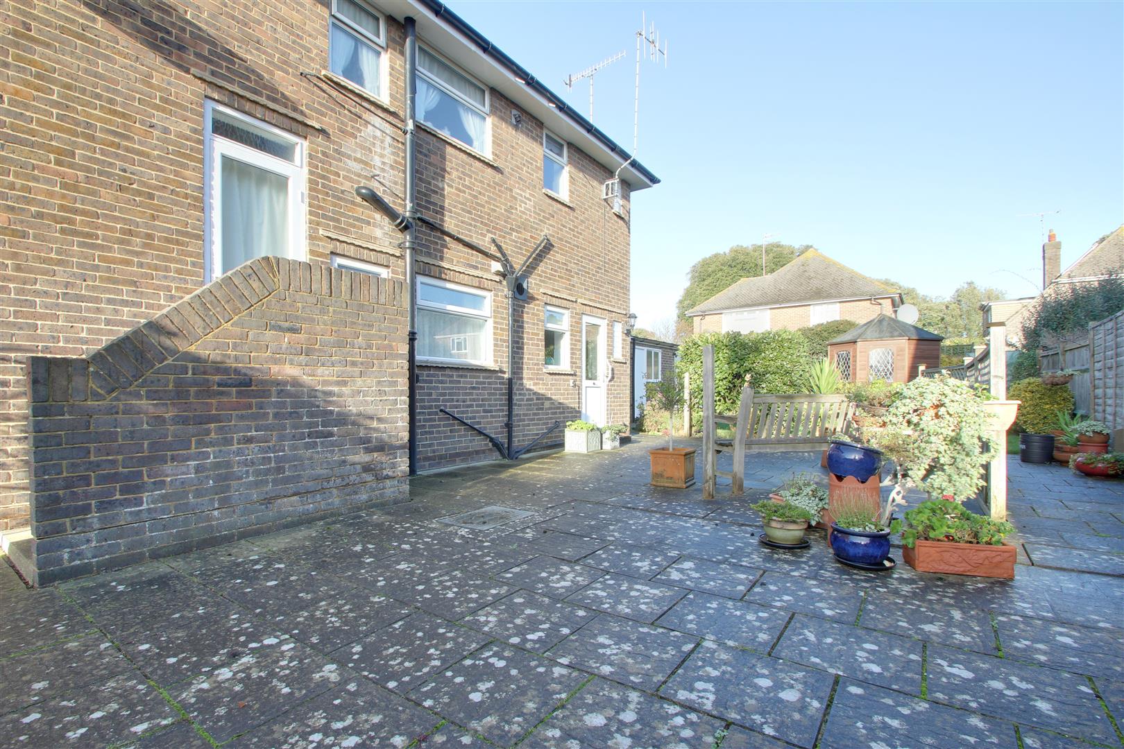 Property in Aldsworth Avenue, GoringBySea, Worthing, West Sussex