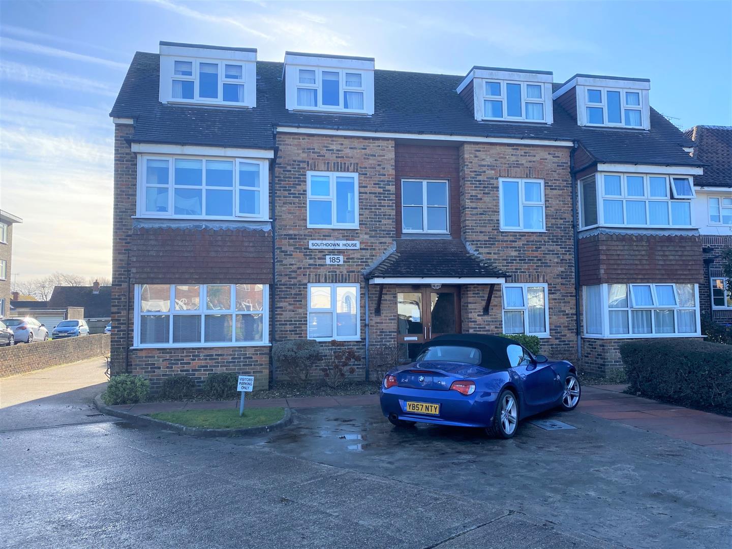 Property in Goring Road, GoringBySea, Worthing, West Sussex, BN12 4PA