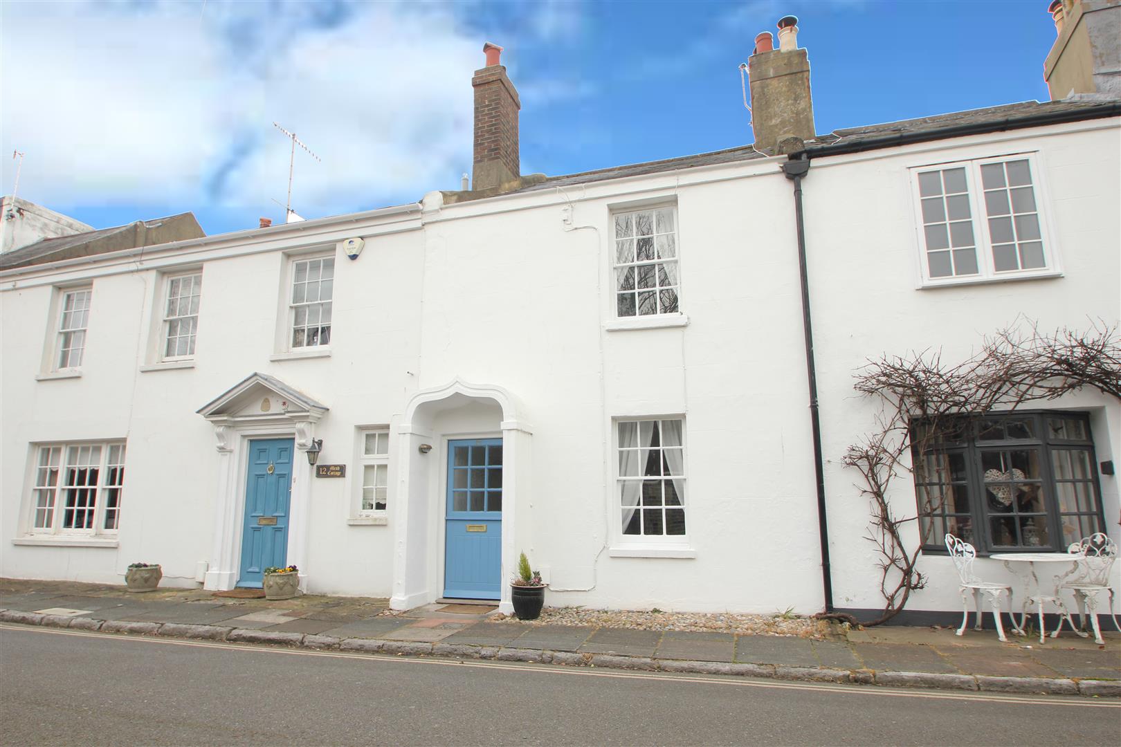Property in Warwick Place, Worthing, West Sussex, BN11 3EU