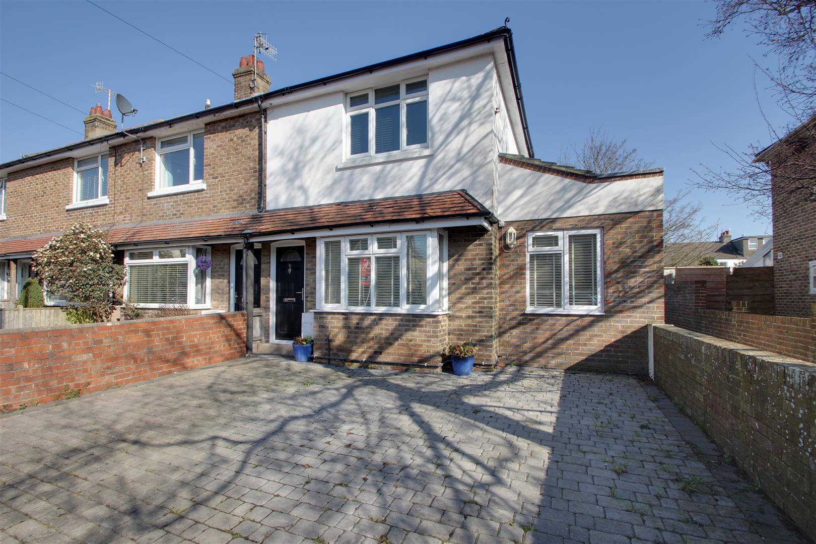 Property in St. Andrews Road, Worthing, West Sussex, BN13 1HN