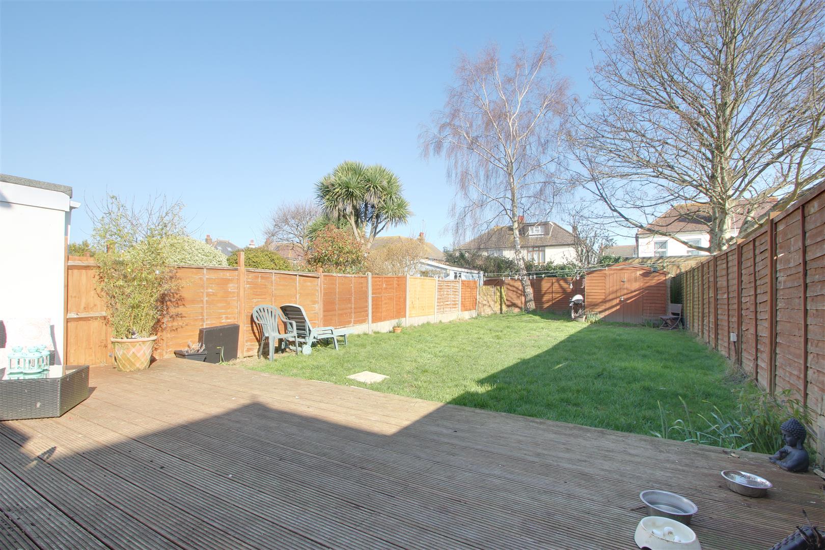 Property in St. Andrews Road, Worthing, West Sussex, BN13 1HN