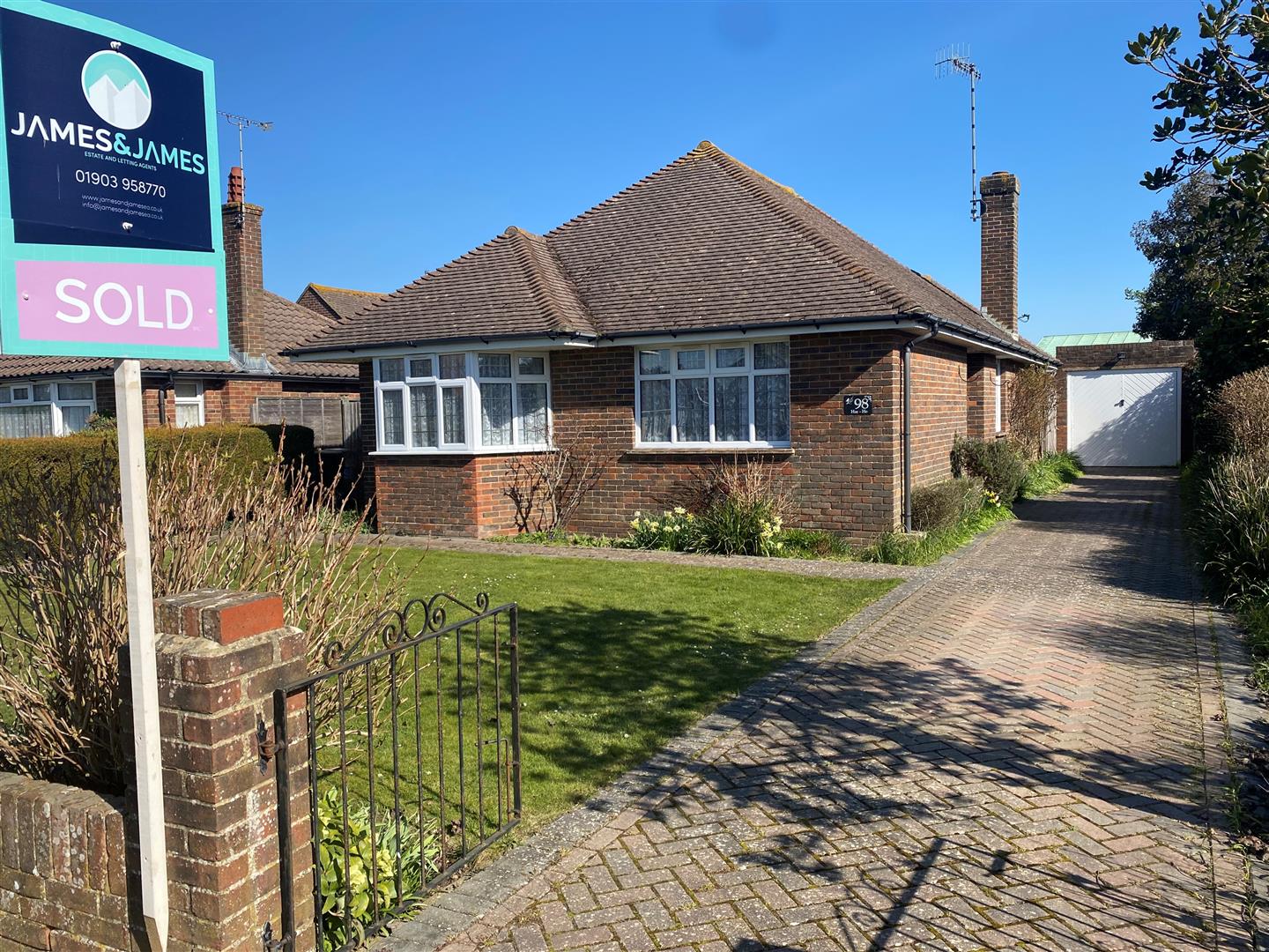 Property in Aldsworth Avenue, GoringBySea, Worthing, West Sussex