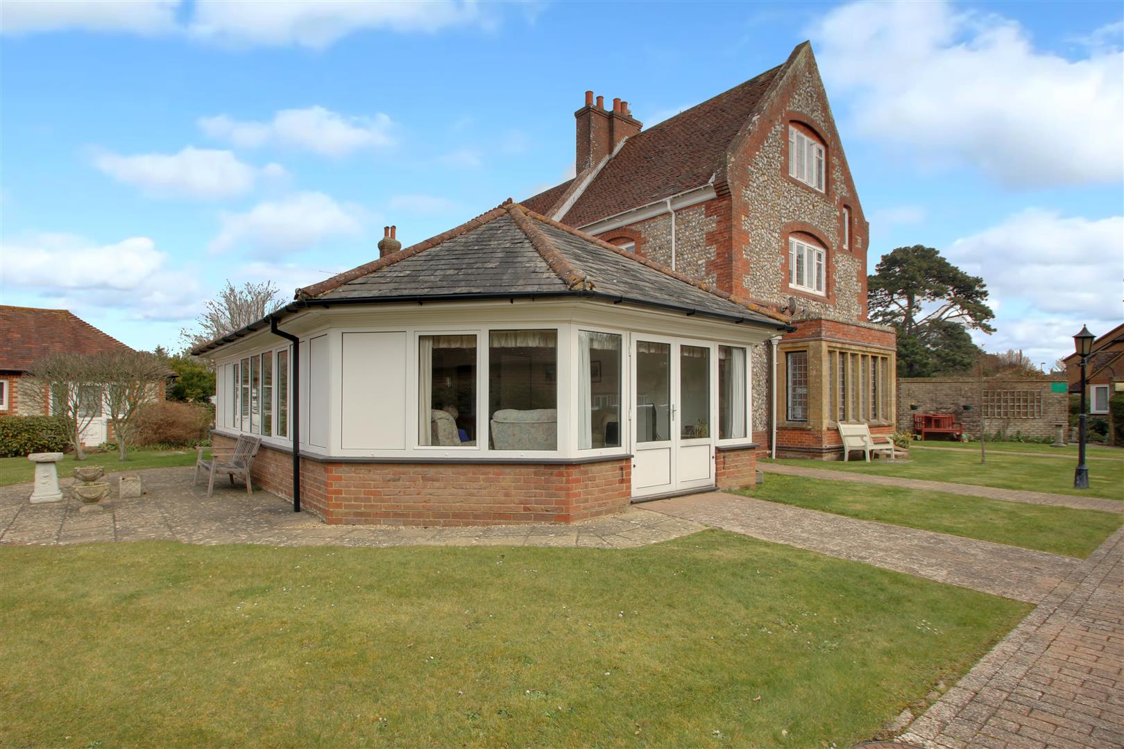 Property in Sea Lane Close, East Preston, East Preston, West Sussex