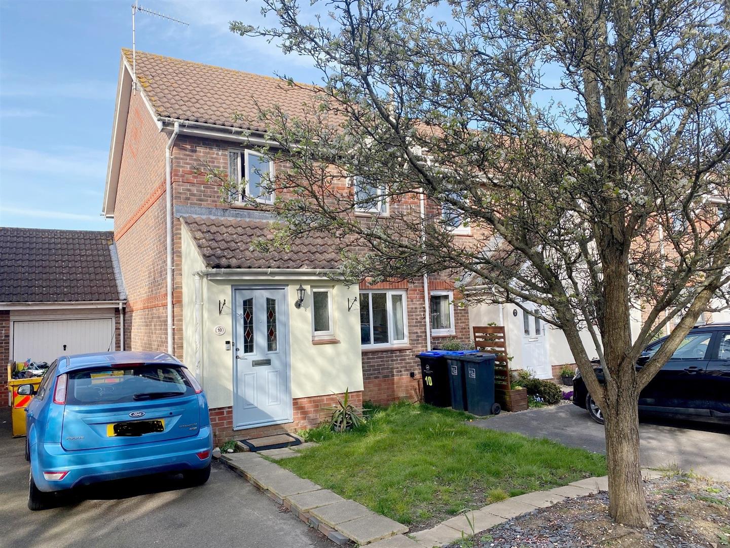 Property in Callon Close, Worthing, West Sussex, BN13 3SP