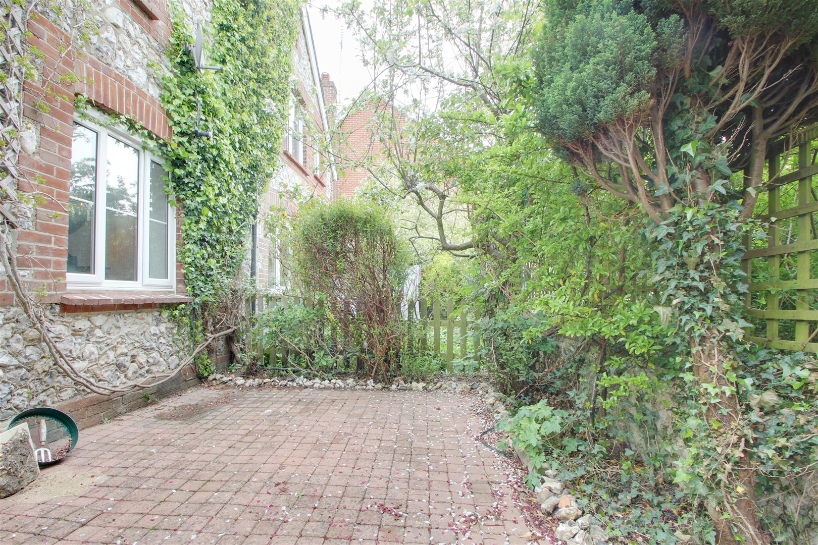 Property in Waterwork Cottages, Hill Barn Lane, Worthing, West Sussex