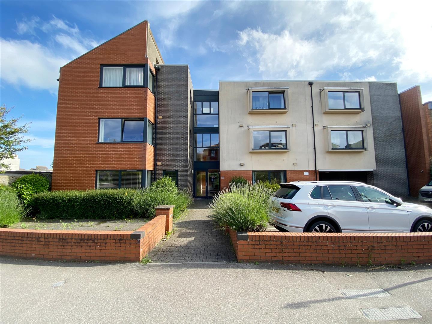 Property in Mercury House, Ham Road, ShorehamBySea, BN43 6EW