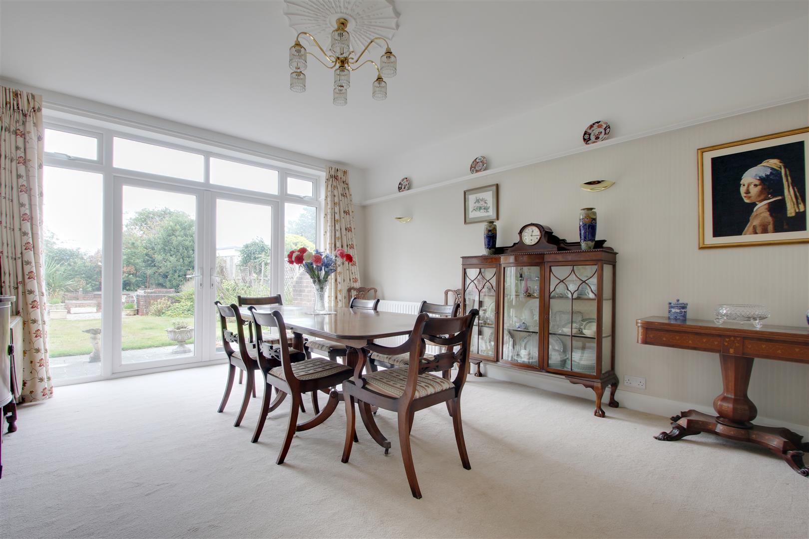 Property in West Park Lane, GoringBySea, Worthing, West Sussex, BN12 4ER