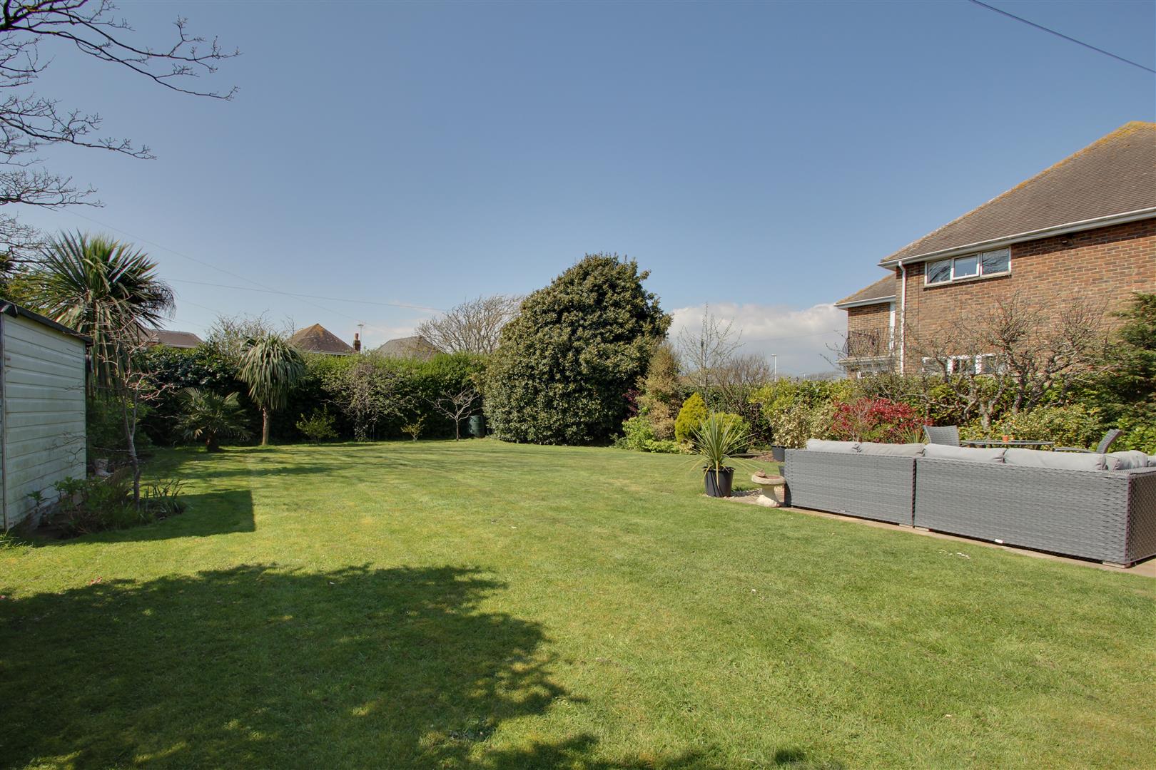 Property in Smugglers Walk, GoringBySea, Worthing, West Sussex, BN12 4DP