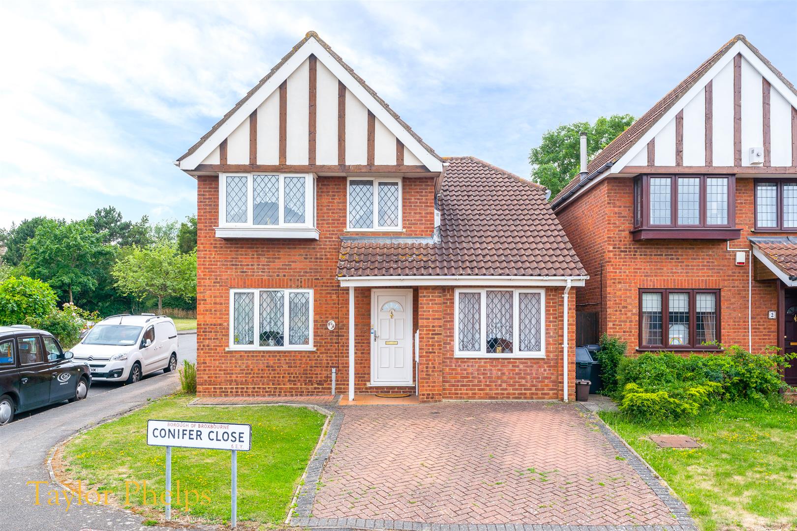 Property in Conifer Close, West Cheshunt, Hertfordshire, EN7 6EY