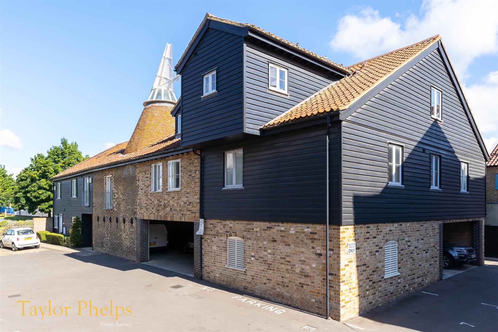 Property in Buryfield Maltings, Ware, Hertfordshire, SG12 0HU