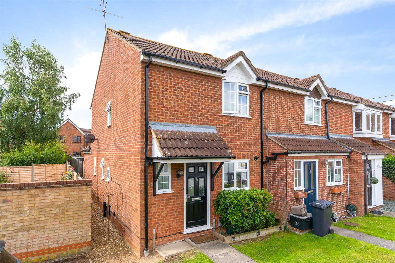 Property in Shanklin Close, West Cheshunt, Hertfordshire, EN7 6HF