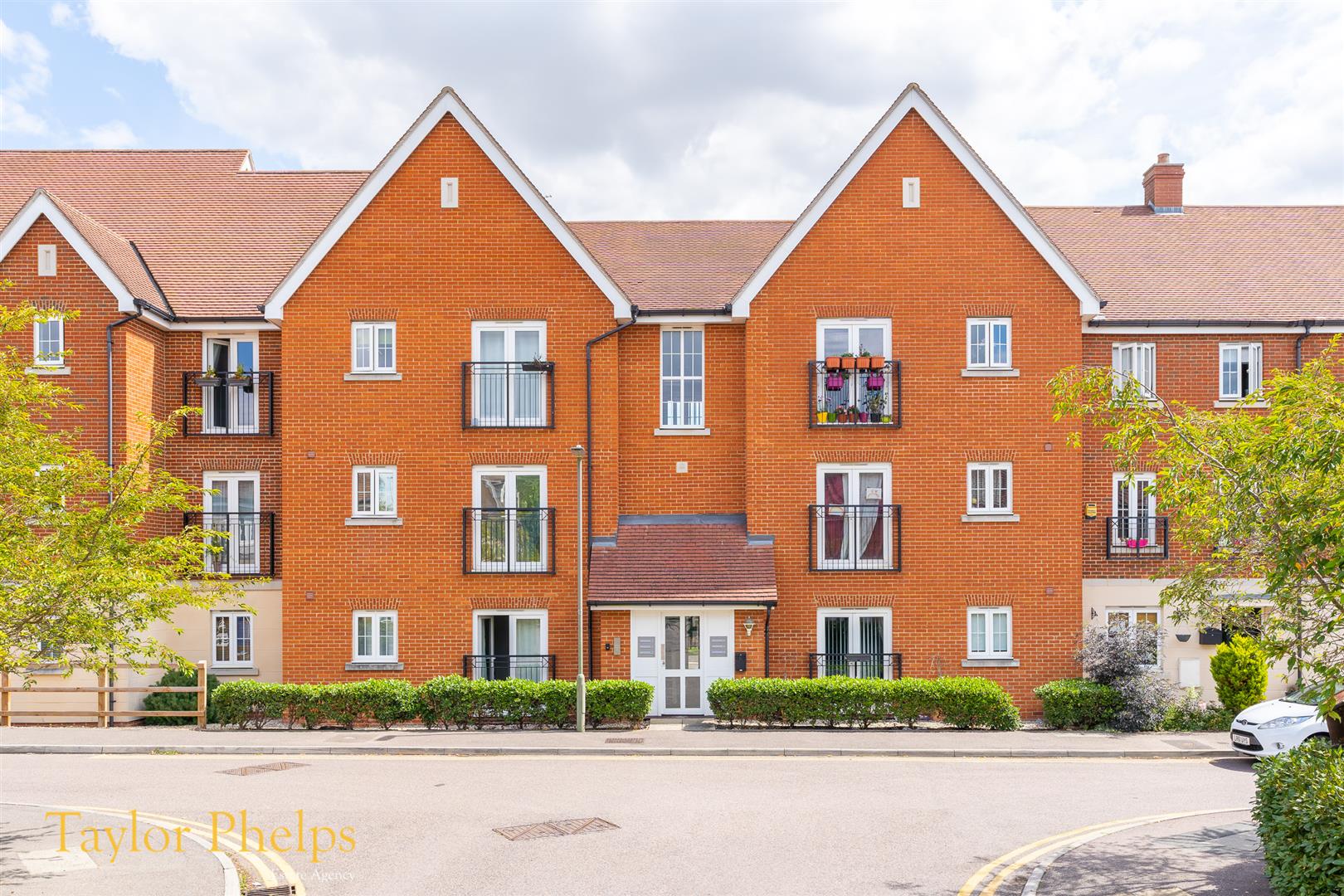 Property in Sanville Gardens, Stanstead Abbotts, Stanstead Abbotts Ware