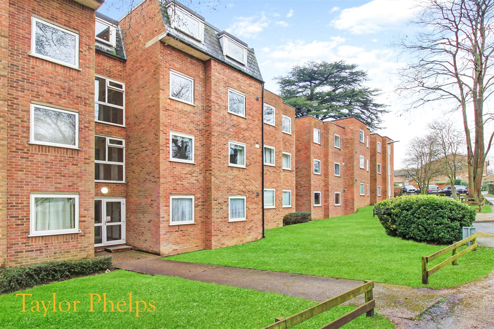Property in Osprey House, Ware, Hertfordshire, SG12 0XF