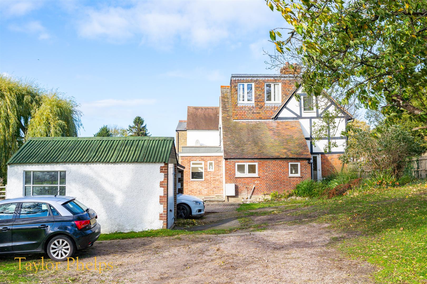 Property in Cappell Lane, Stanstead Abbotts, Stanstead Abbotts Ware, Hertfordshire, SG12 8BY