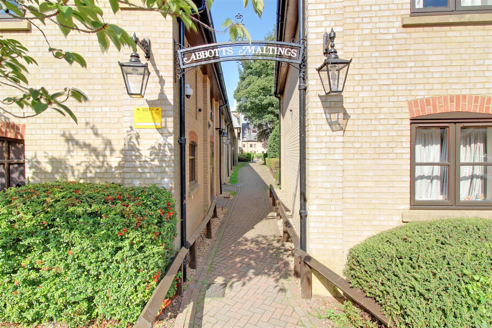 Property in River Meads, Stanstead Abbotts, Stanstead Abbotts Ware