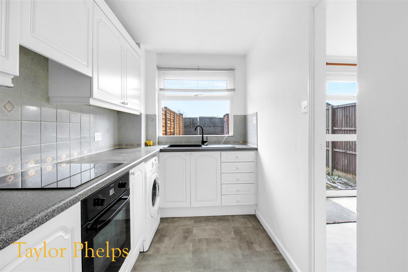 Glenester Close, Hoddesdon, EN11 9LP