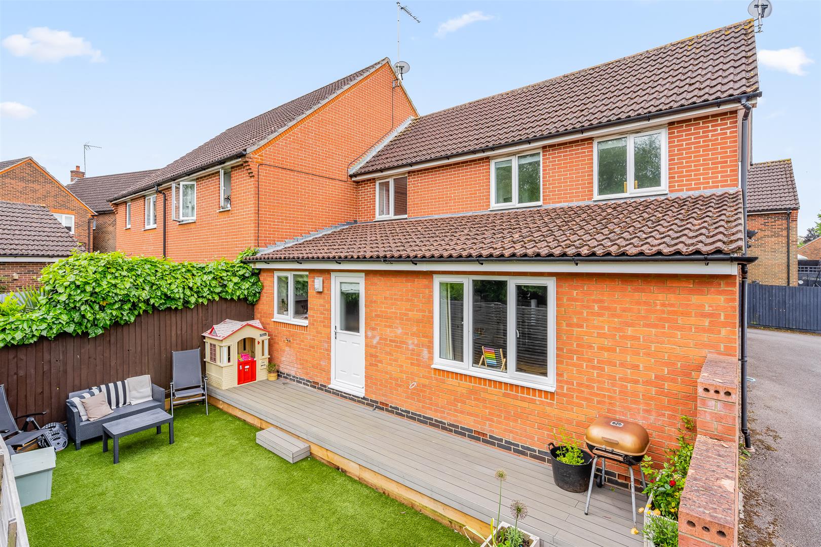 Property in Lady Margaret Gardens, Ware, SG12 7QB