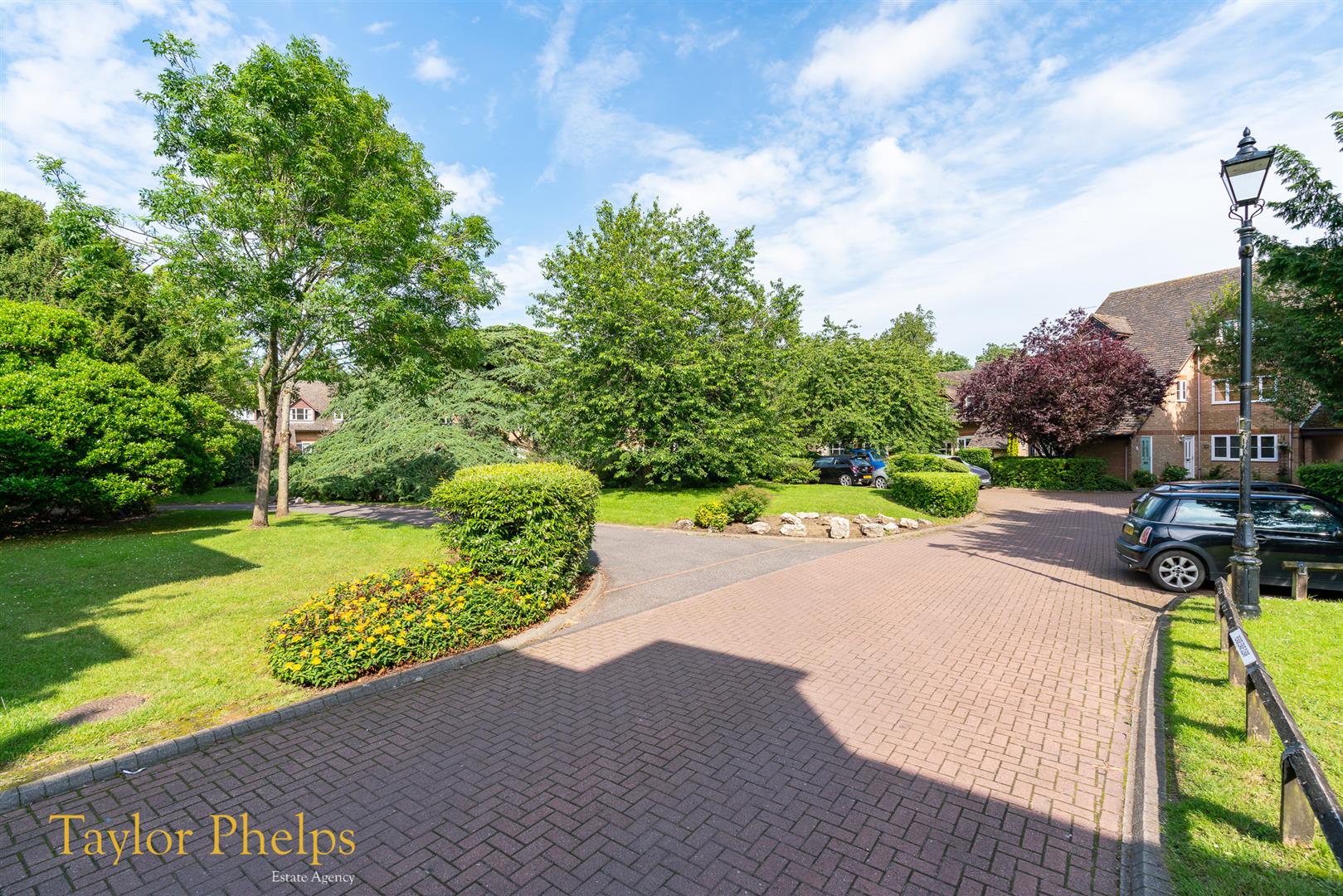 Property in Bengeo House, Bengeo Street, Hertford, Hertfordshire, SG14 3TJ