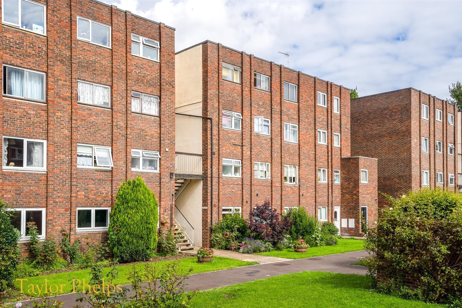 Broadmeads, Ware, SG12 9HT