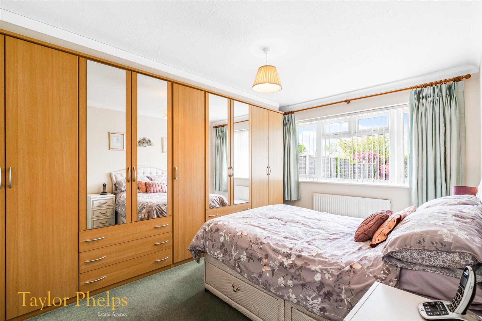 Property in Heath Drive, Ware, Hertfordshire, SG12 0RL