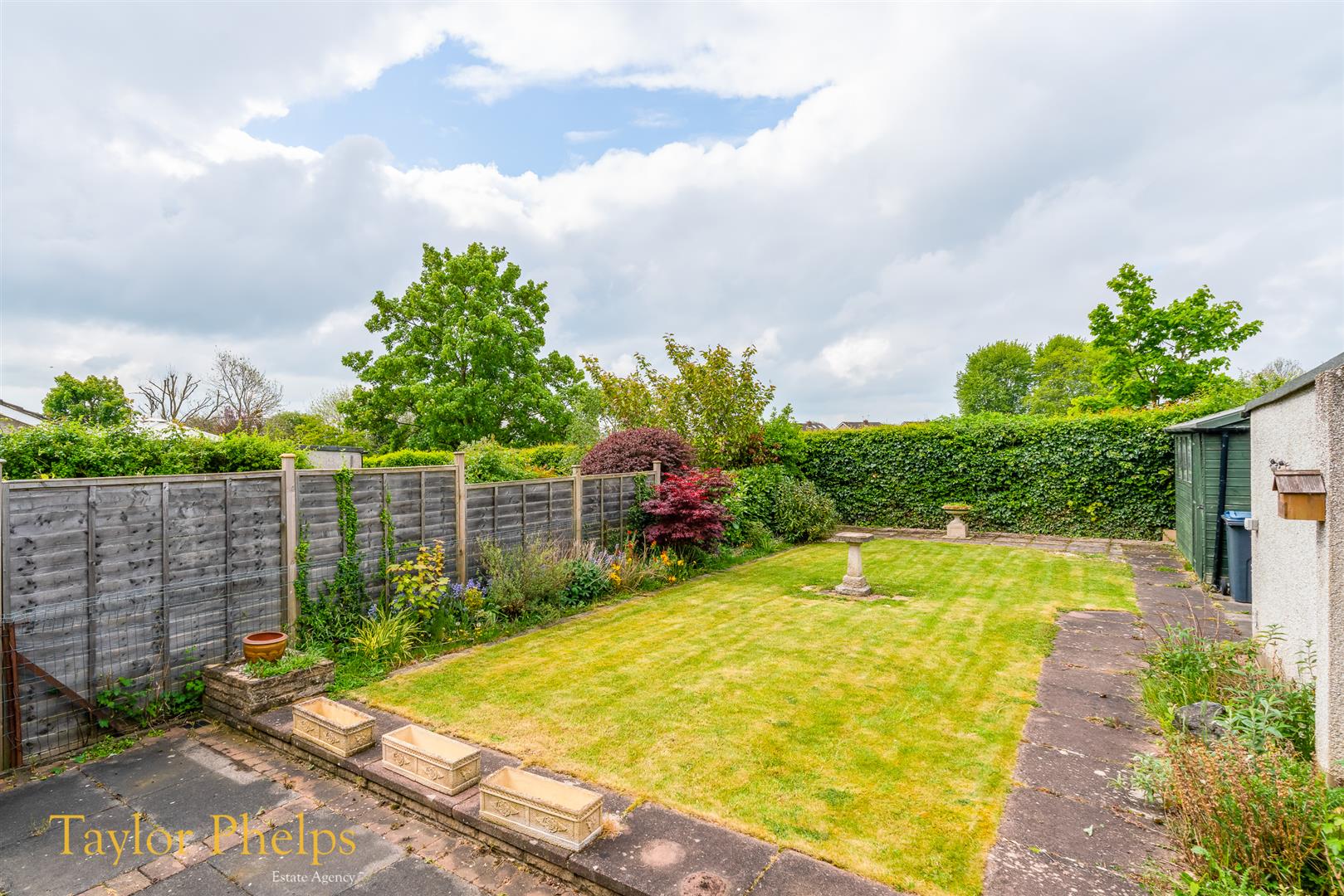 Property in Heath Drive, Ware, Hertfordshire, SG12 0RL