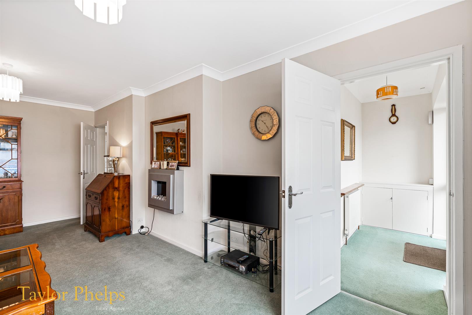 Property in Heath Drive, Ware, Hertfordshire, SG12 0RL