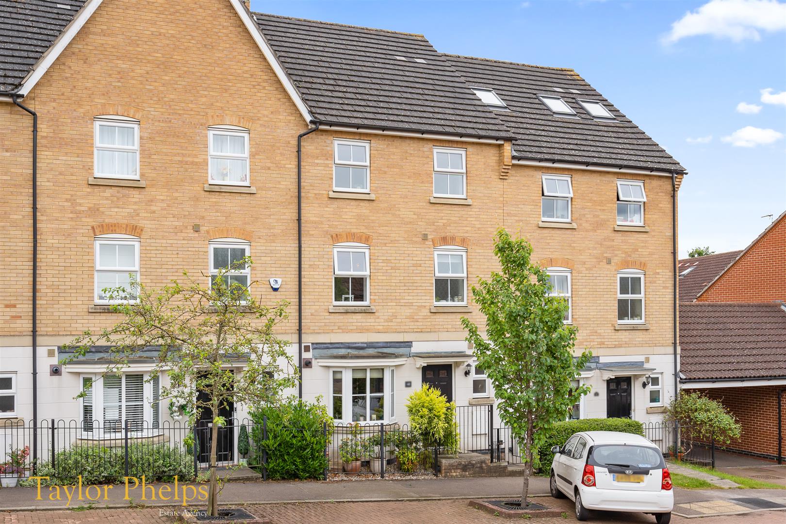 Property in Lady Margaret Gardens, Ware, SG12 7QB