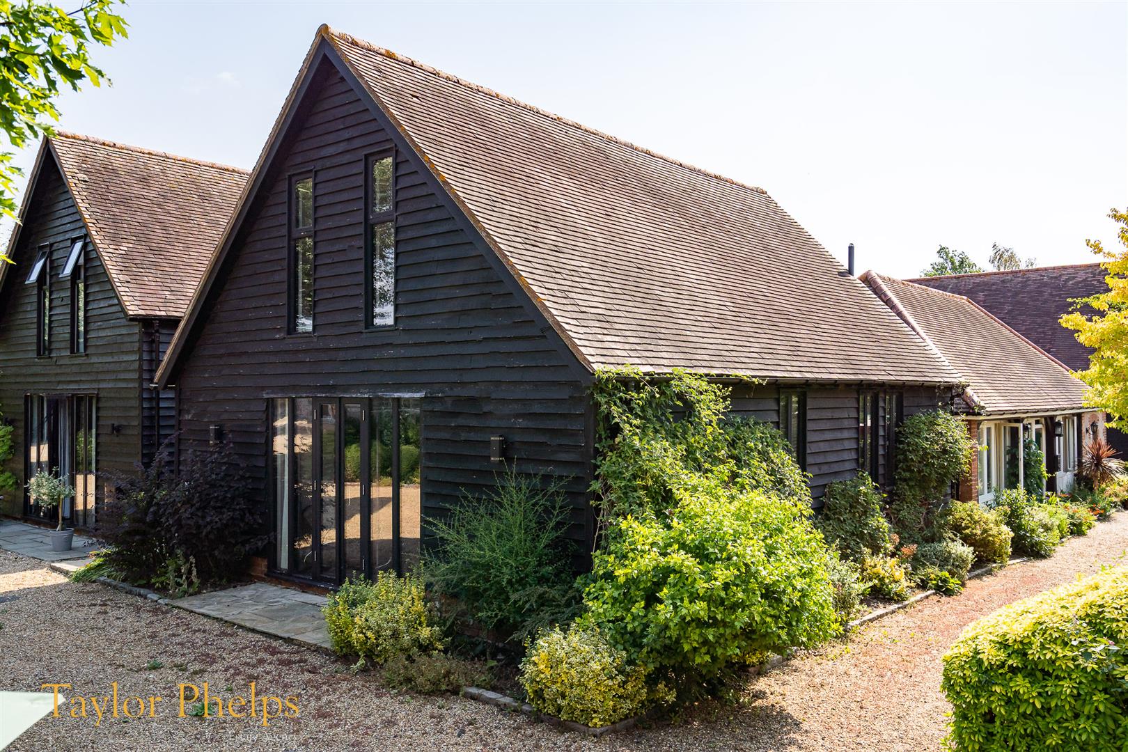 Property in Fanhams Grange, Ware, Hertfordshire, SG12 7PW