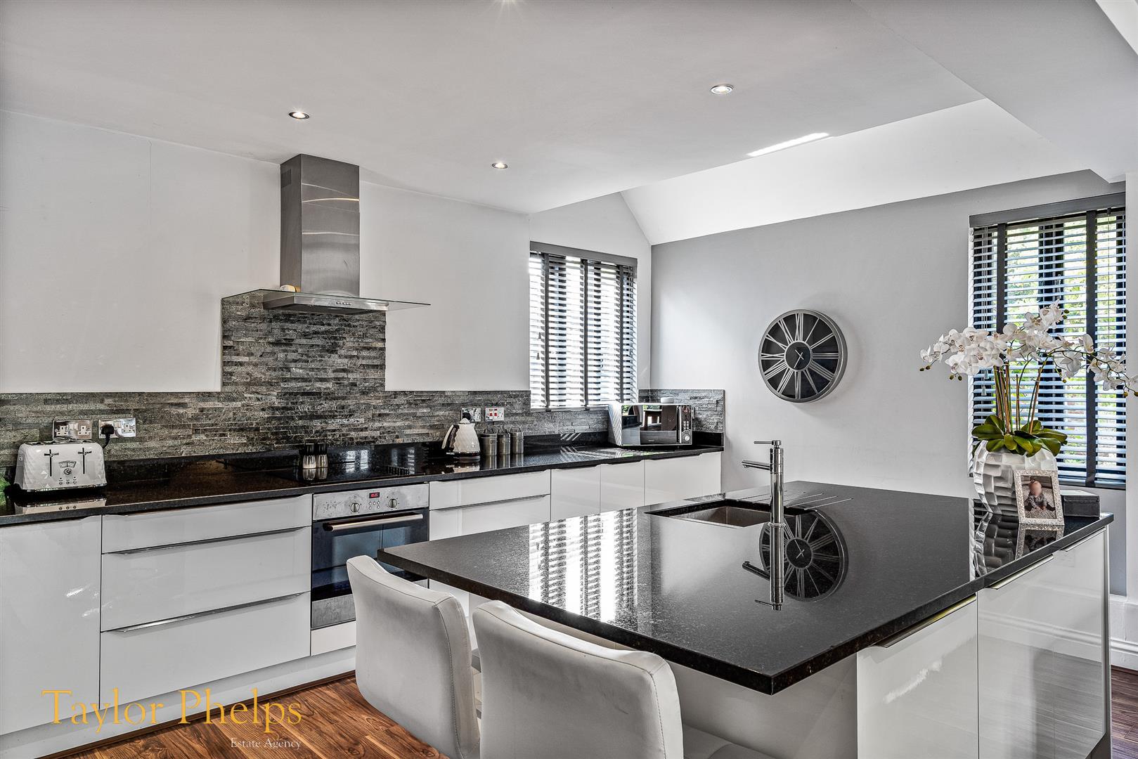 Property in Fanhams Grange, Ware, Hertfordshire, SG12 7PW