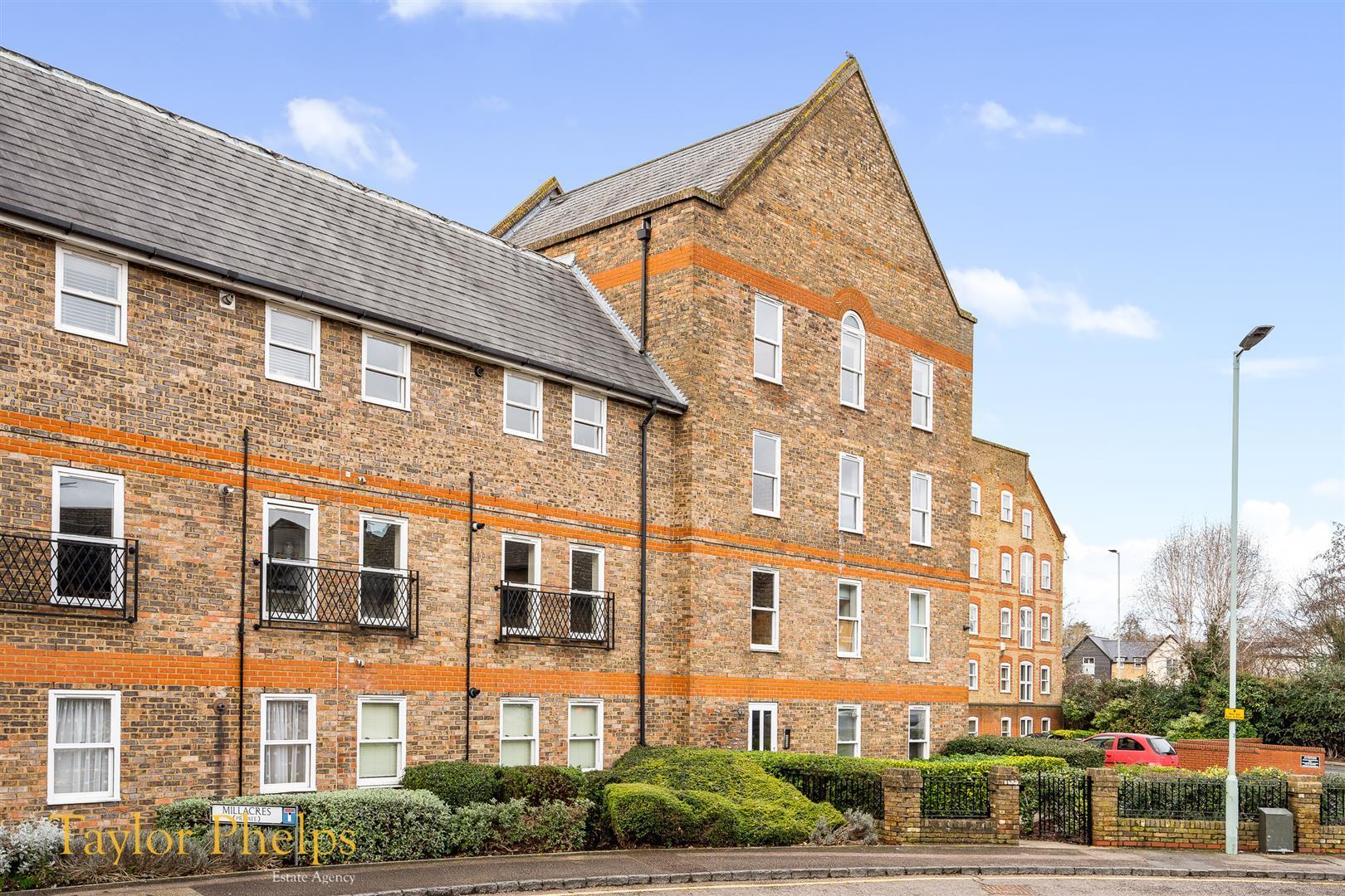 Millacres, Ware, SG12 9PU