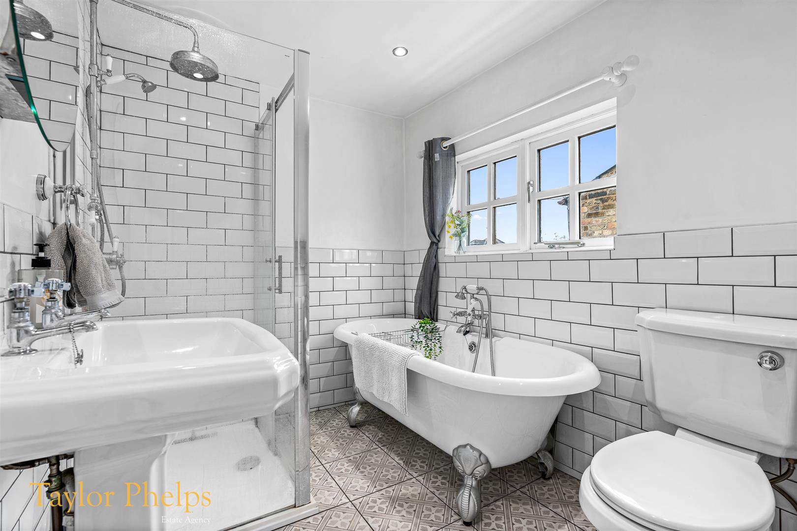 Property in High Oak Road, Ware, SG12 7PD