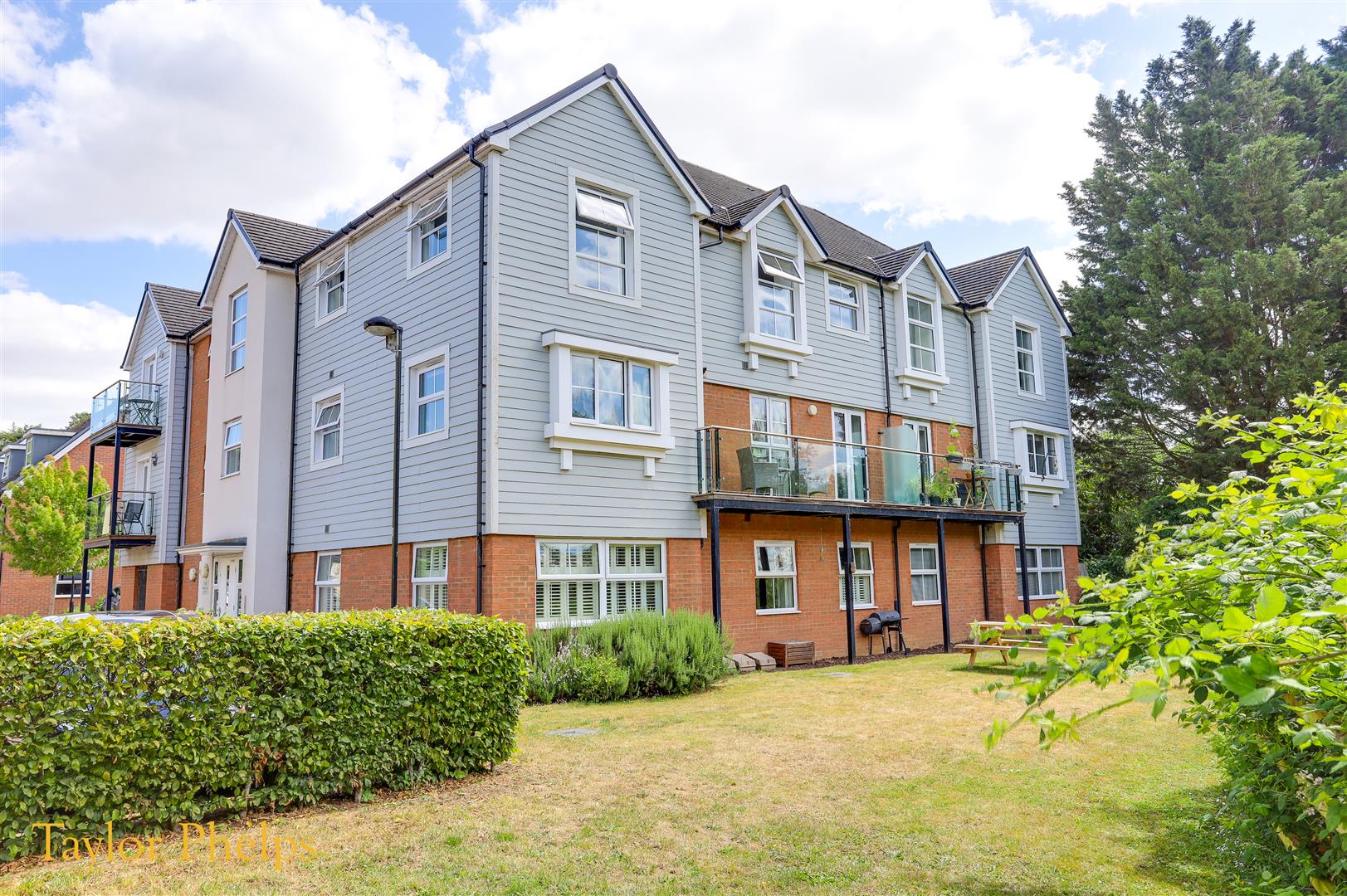 Rosa Cooper Court, Ware, SG12 7FE