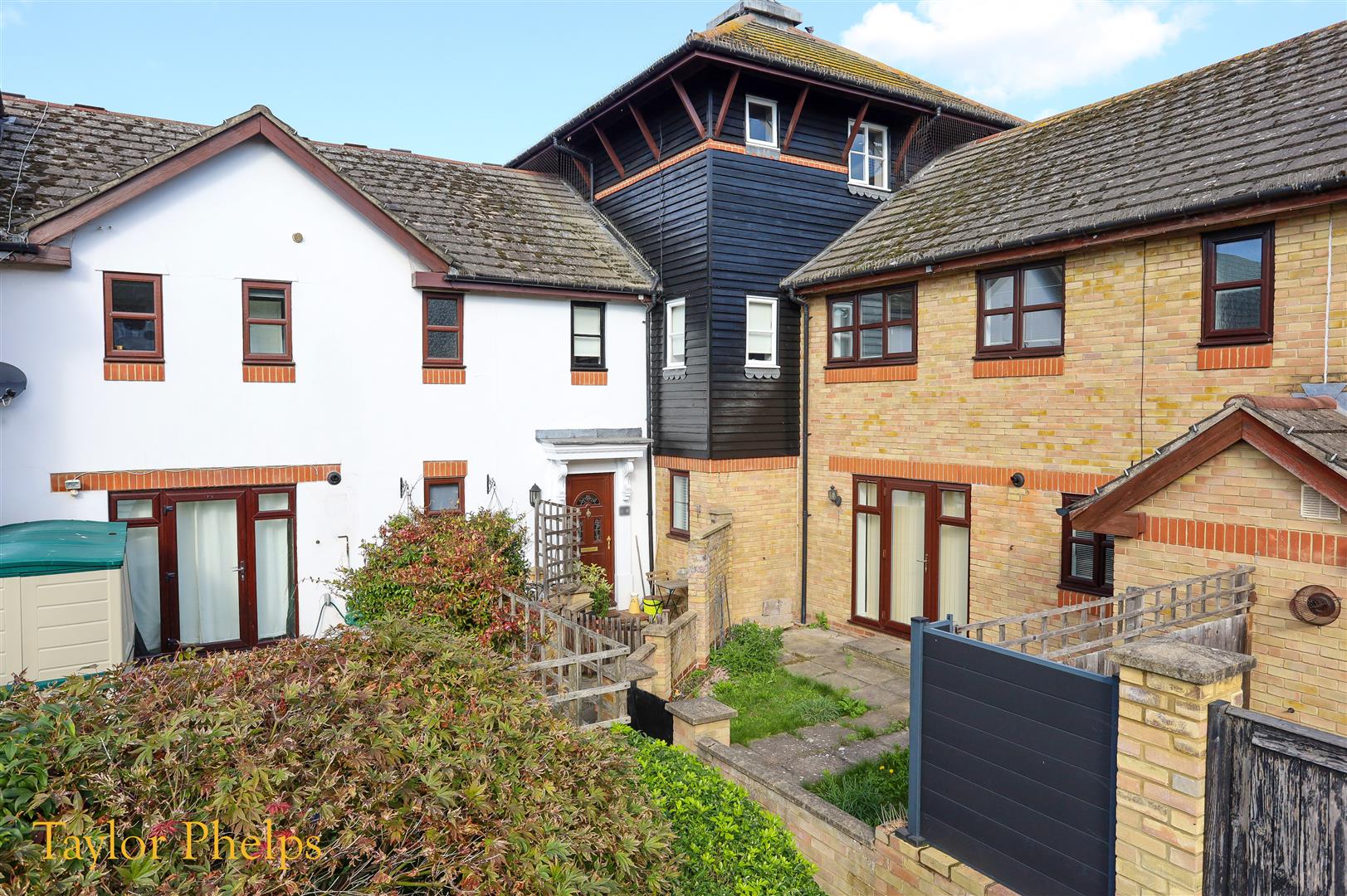 Albany Mews, Ware, SG12 7AL