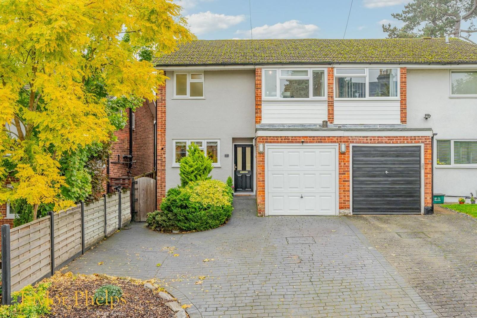 Myddleton Road, Ware, SG12 9JT