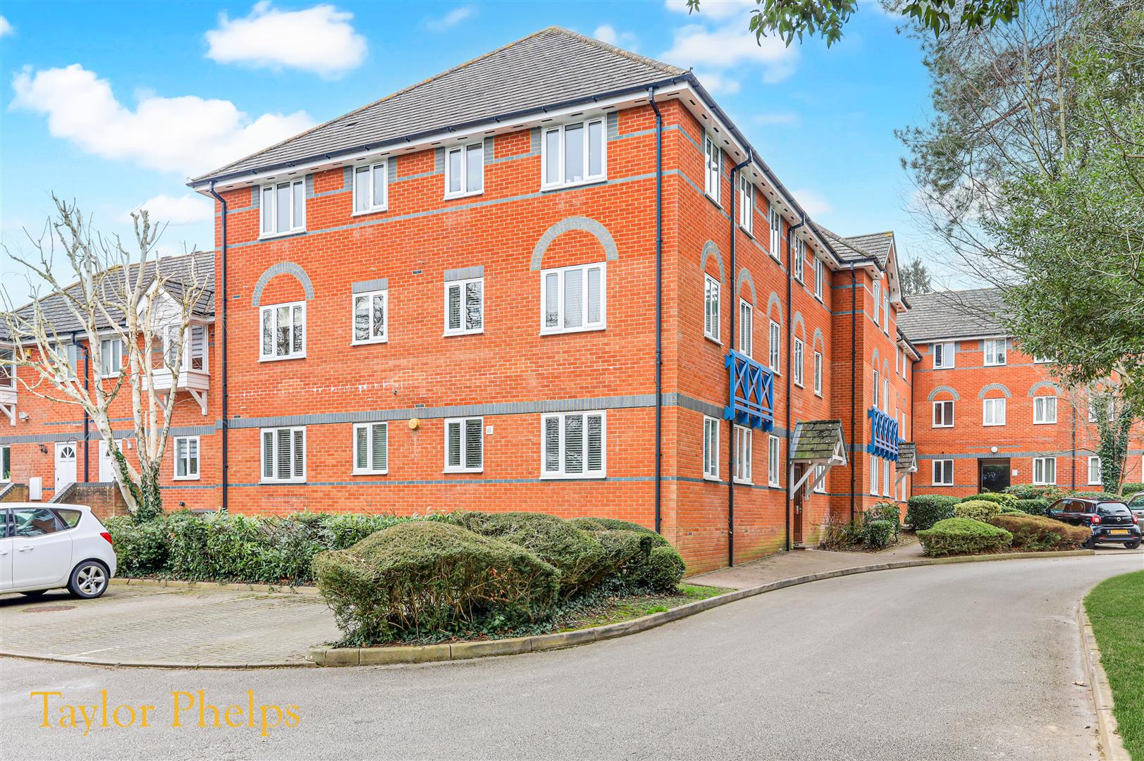 St Cross Court, Hoddesdon, EN11 8LG