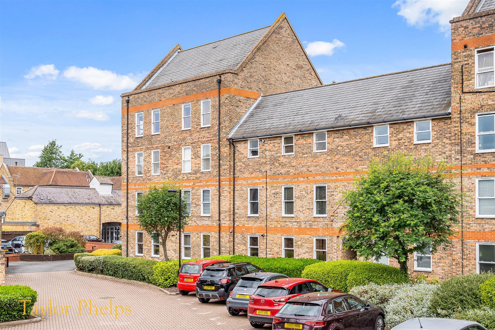 Millacres, Station Road, Ware, SG12 9PU