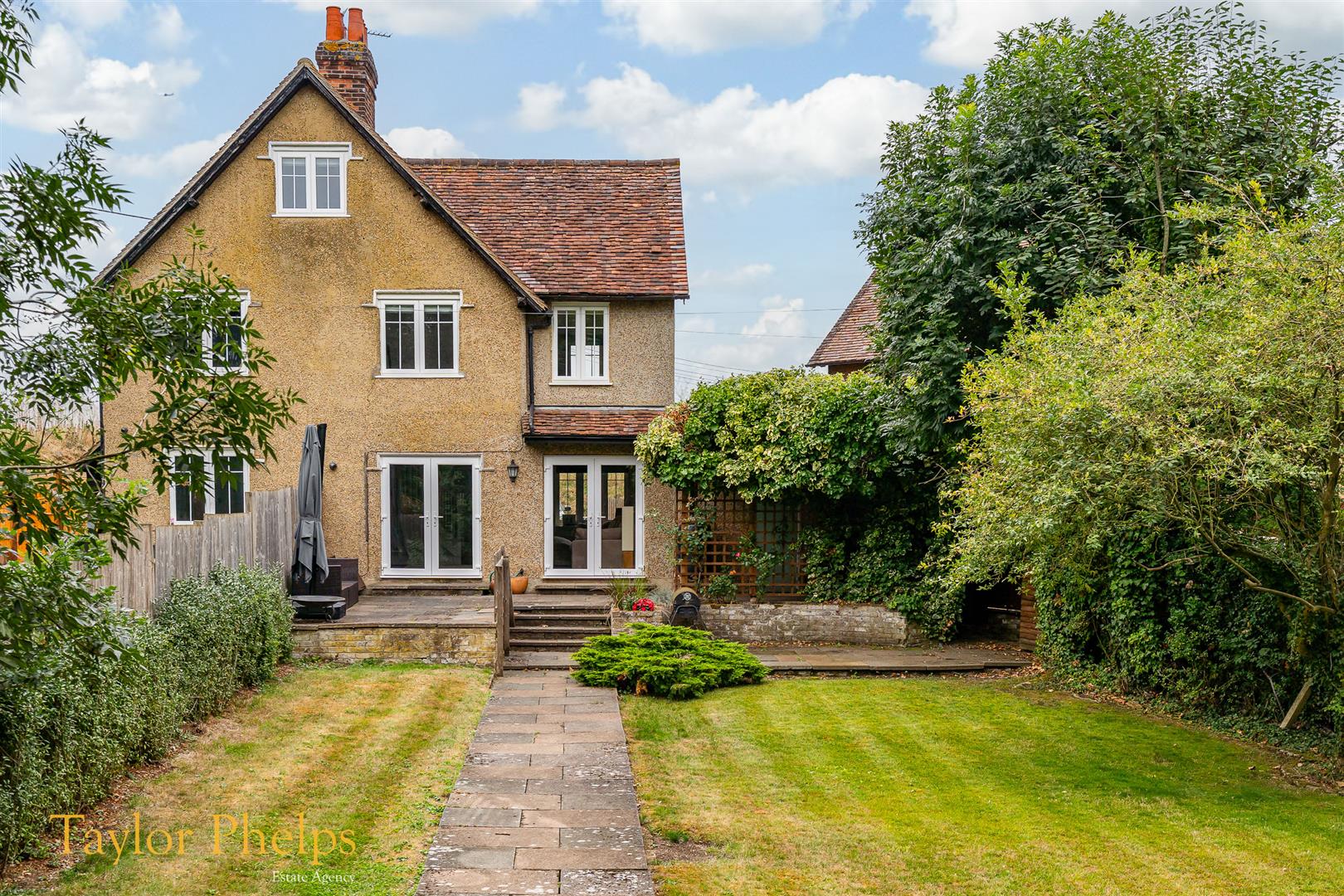 Whitehall Cottages, Hunsdon, SG12 8QB