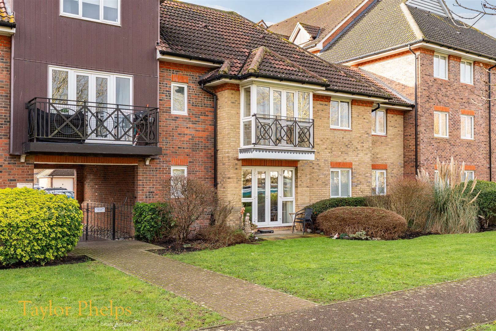 Sommers Court, Ware, SG12 9FQ