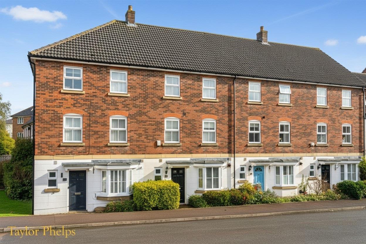 Lady Margaret Gardens, Ware, SG12 7QB